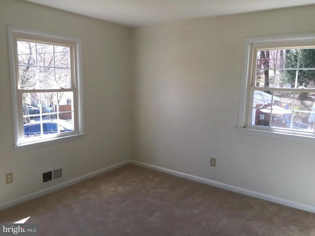 Photo of 2611 SILVERDALE DRIVE
