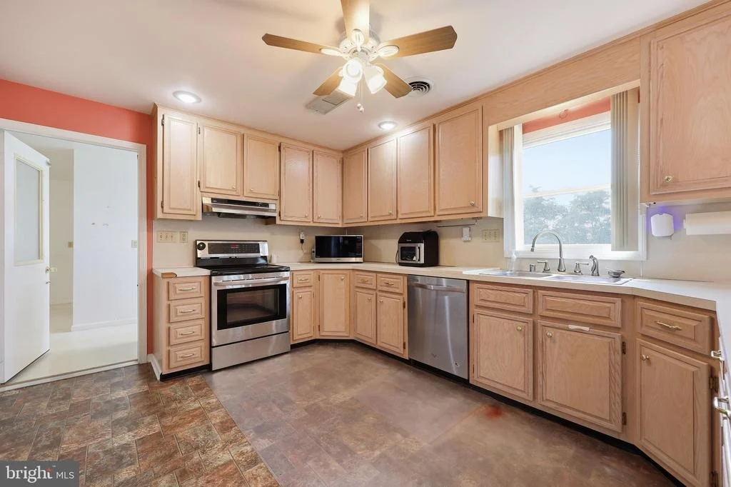 Photo of 206 SUNHIGH DRIVE