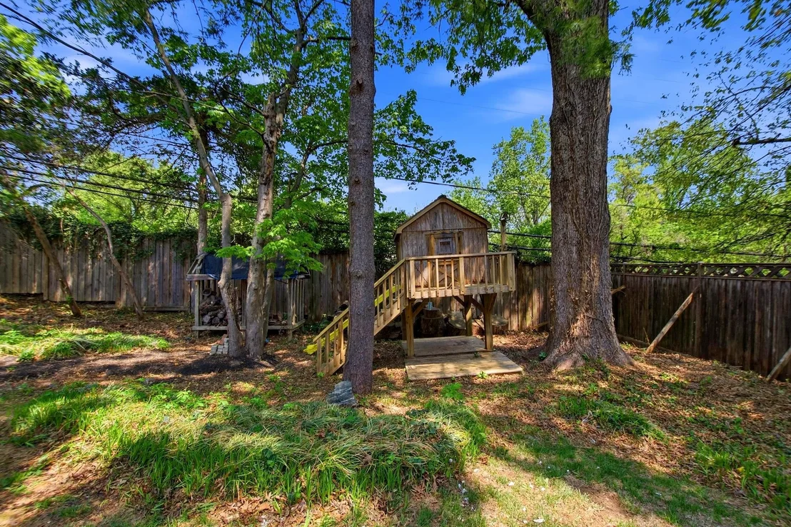 Photo of 7708 JANSEN DRIVE