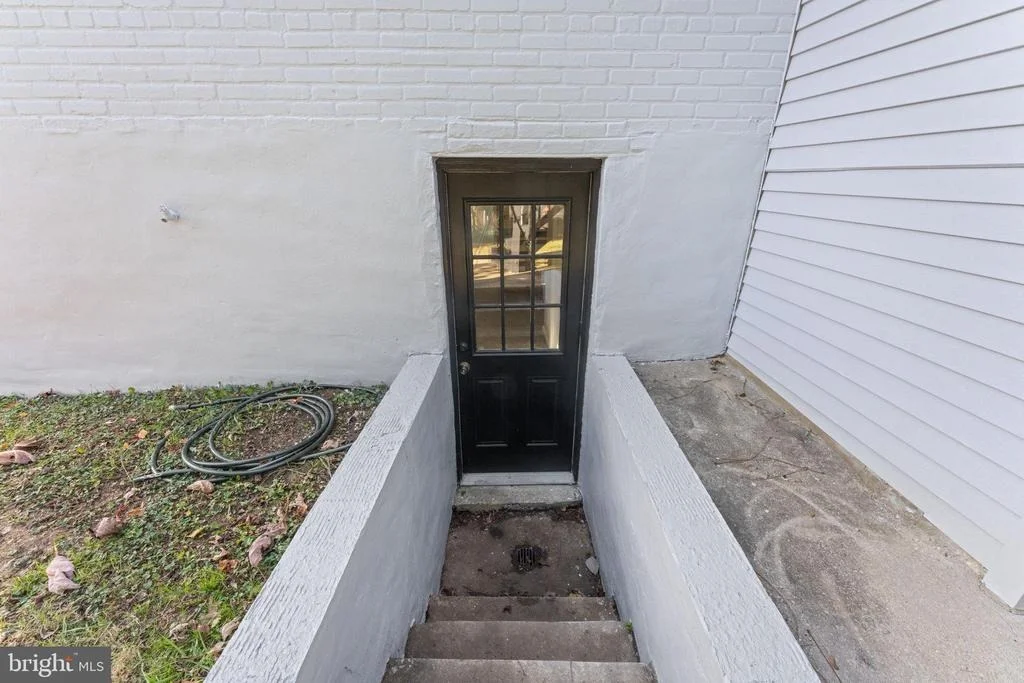Photo of 11013 AMHERST AVENUE