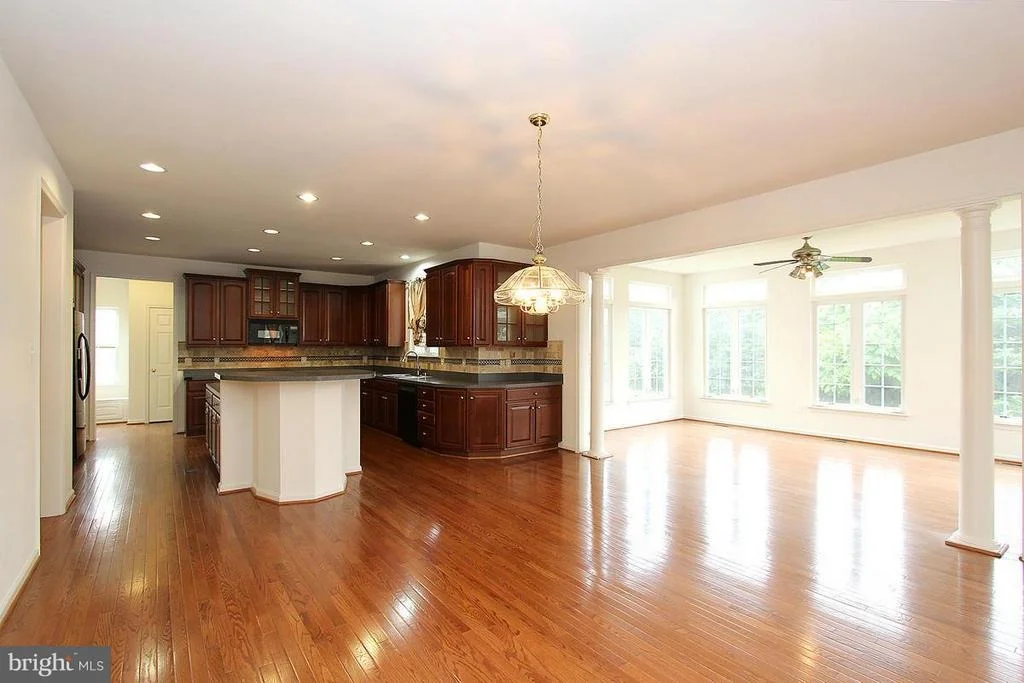 Photo of 11205 SUFFOLK DRIVE