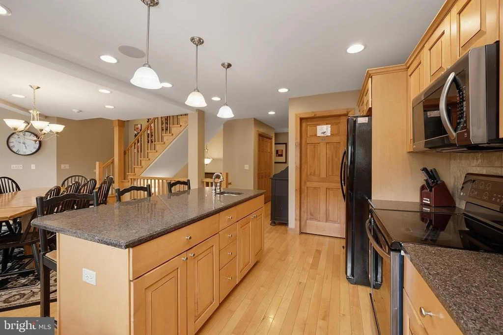 Photo of 250 LAKE POINTE DRIVE