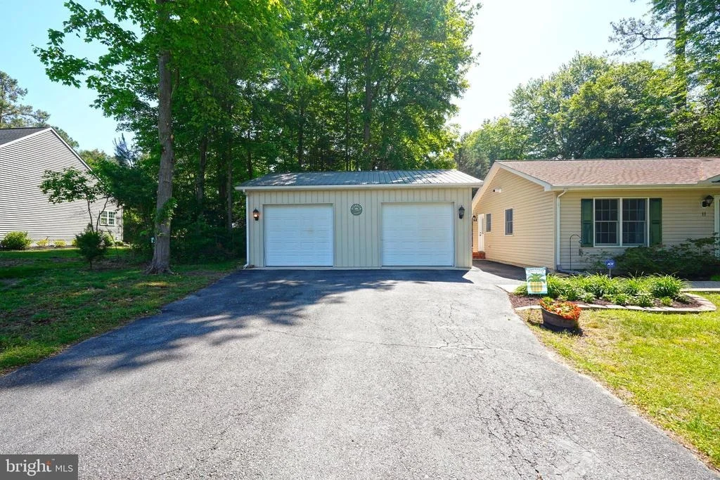Photo of 11 MAPLEWOOD DRIVE