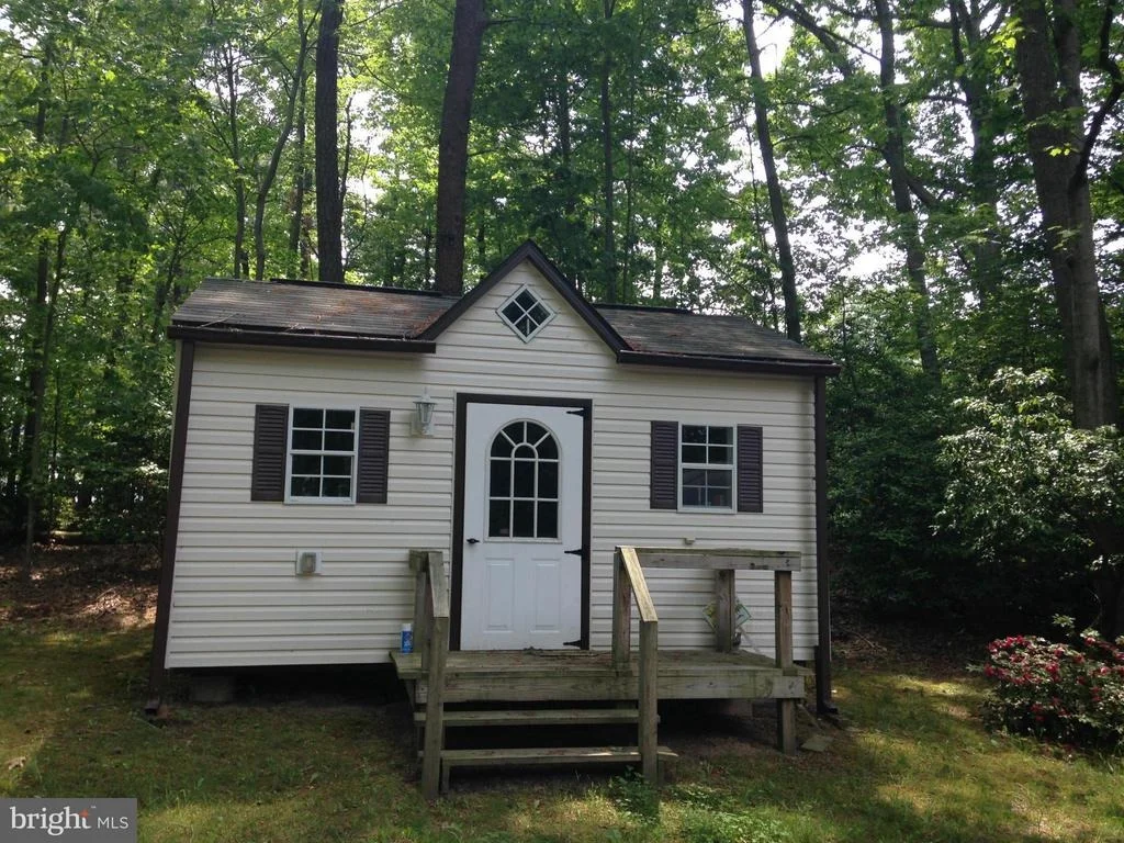 Photo of 1395 SOLLERS WHARF ROAD