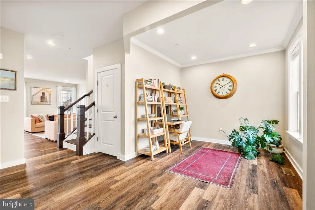 Photo of 1010 SAXTON DRIVE