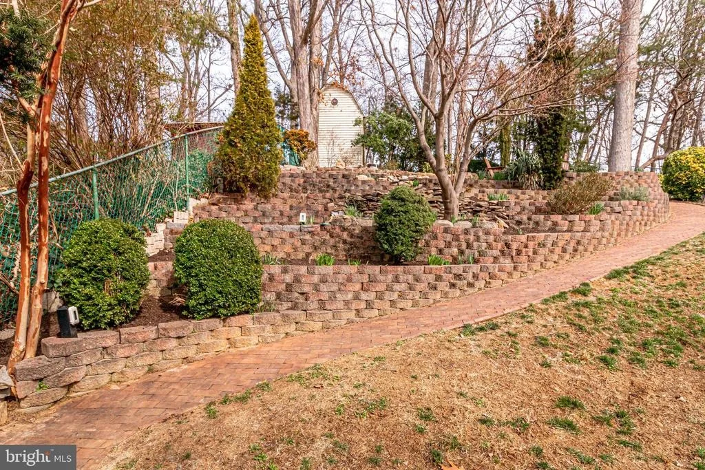 Photo of 919 JUNIPER PLACE