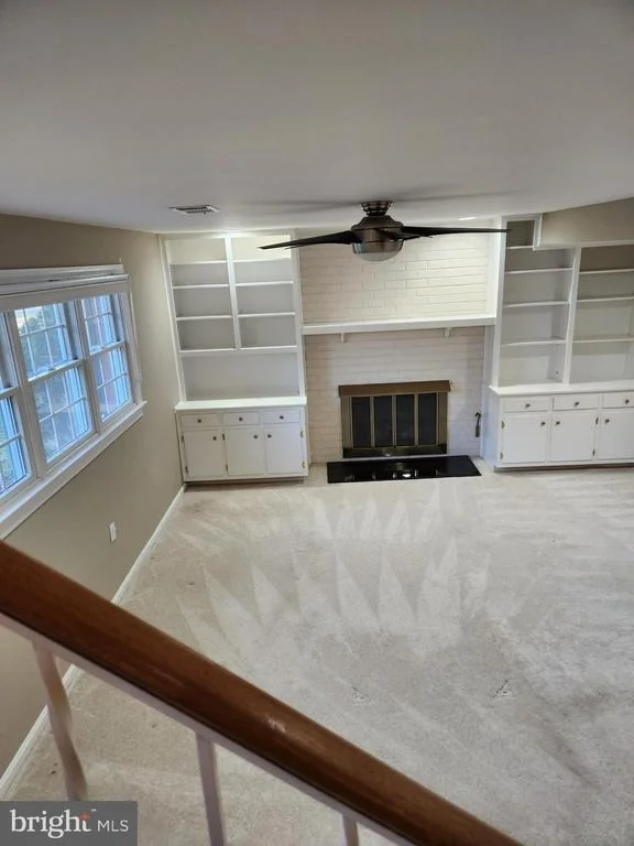 Photo of 8230 RIVERSIDE ROAD