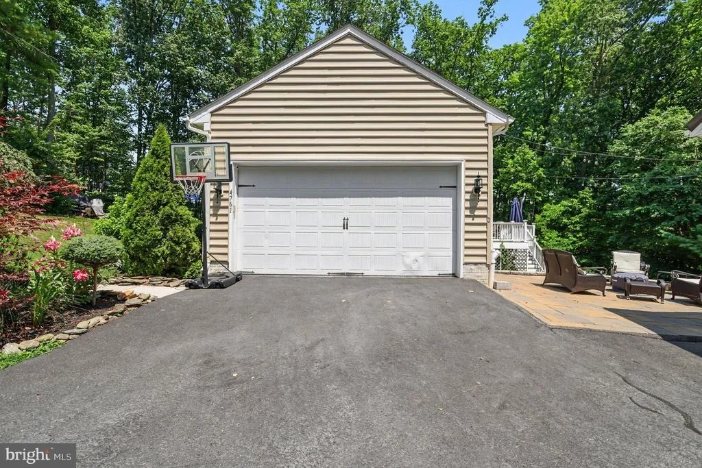 Photo of 4761 CAREA ROAD