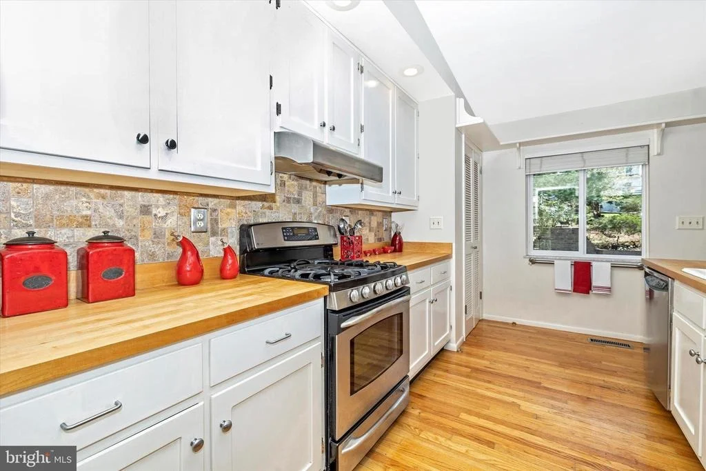 Photo of 8623 PINECLIFF DRIVE