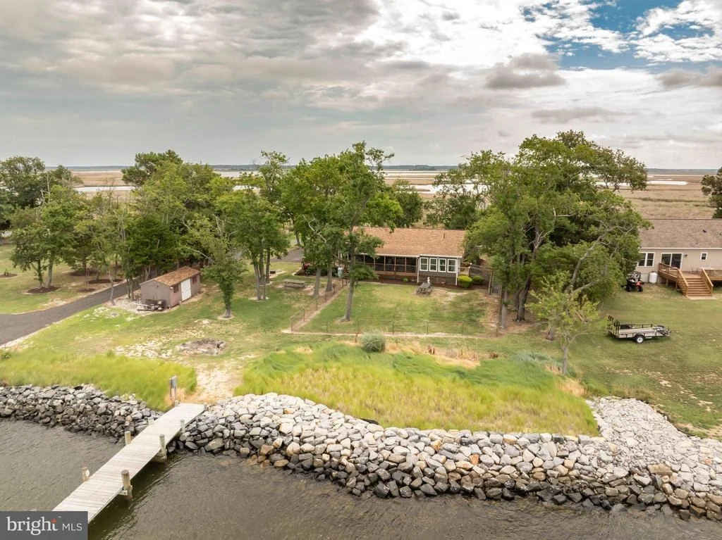 Photo of 7940 RIVERVIEW ROAD