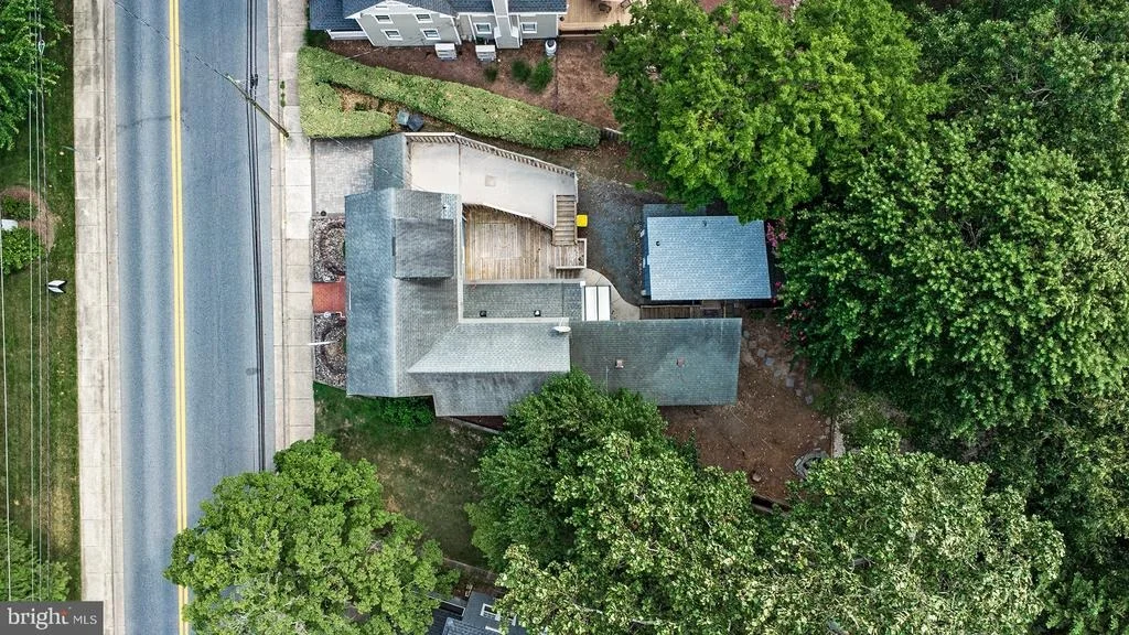 Photo of 606 KINGS HIGHWAY