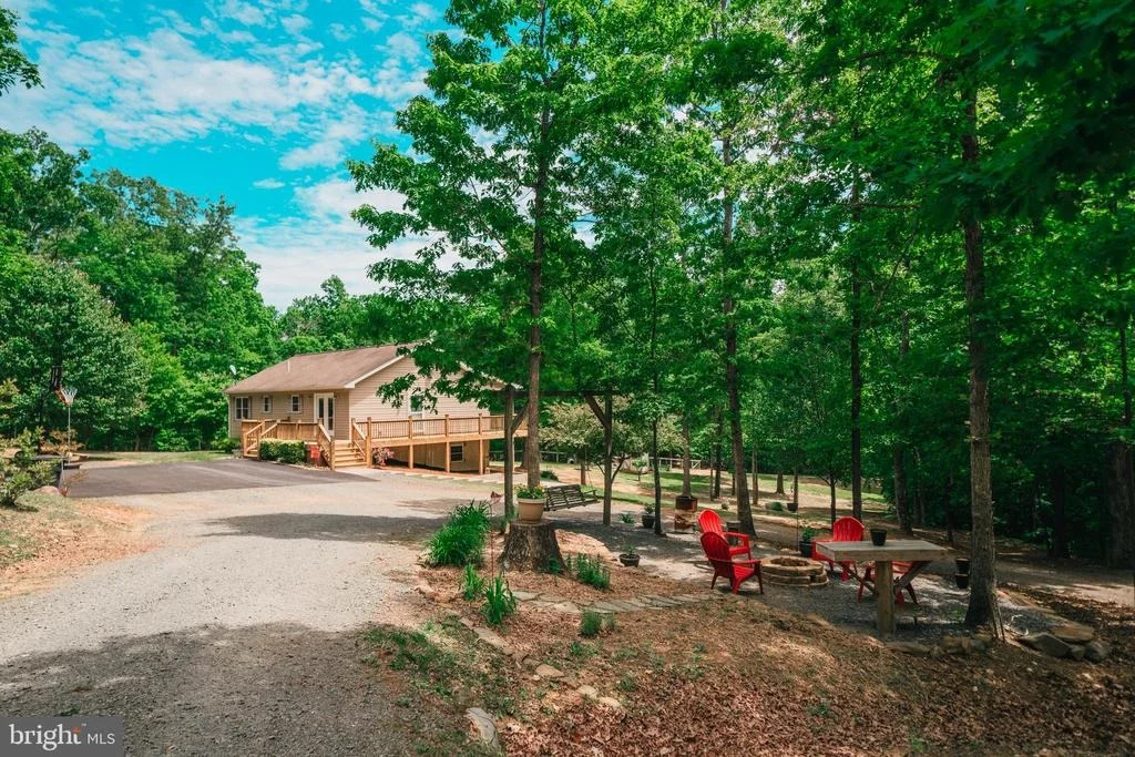 Photo of 2890 THOROUGHFARE ROAD