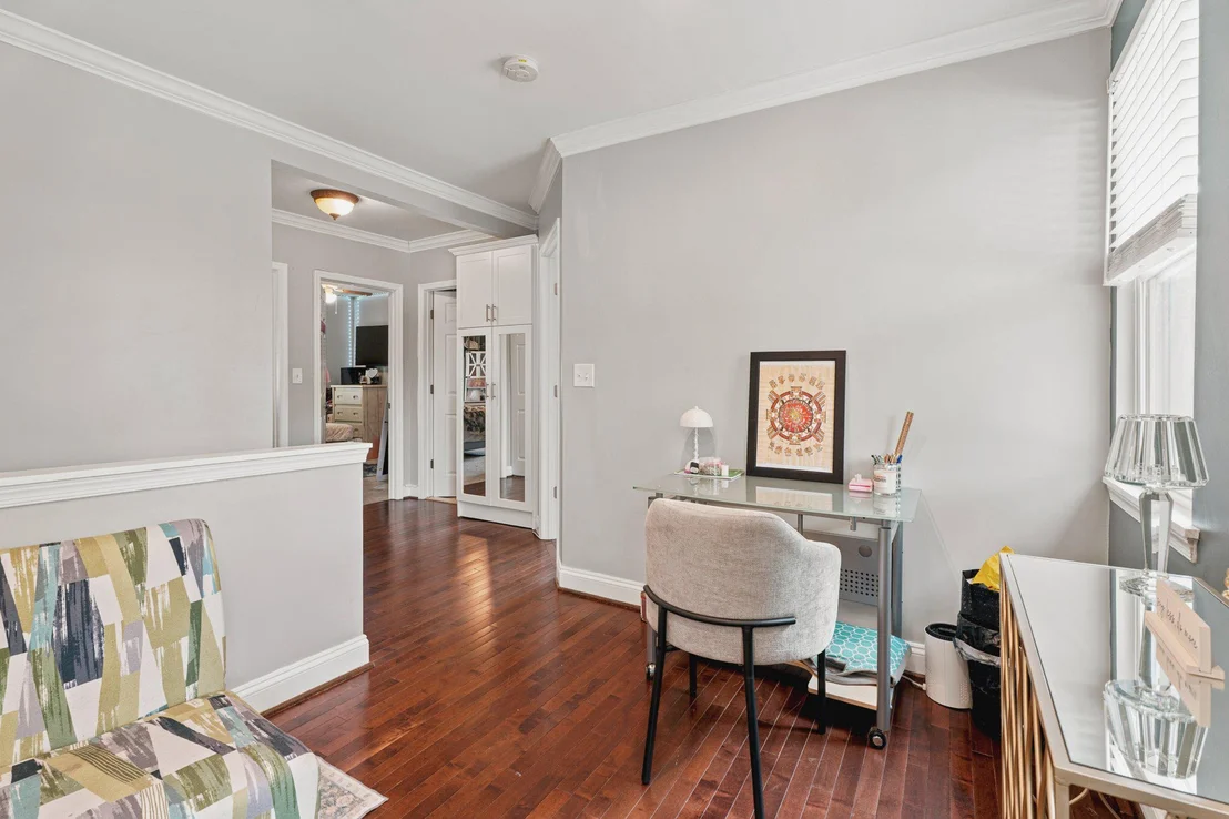 Photo of 4501 FOREST VIEW AVENUE