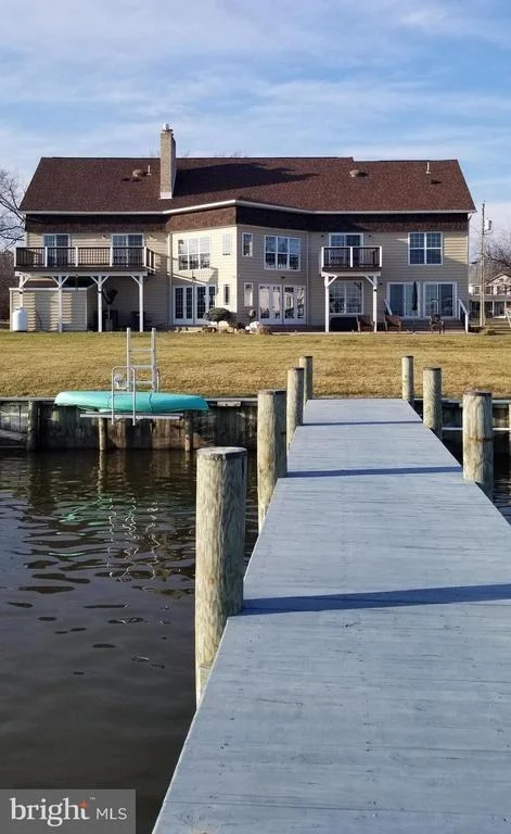 Photo of 909 BAY CIRCLE