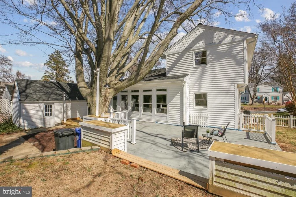 Photo of 10412 EDGEWOOD AVENUE