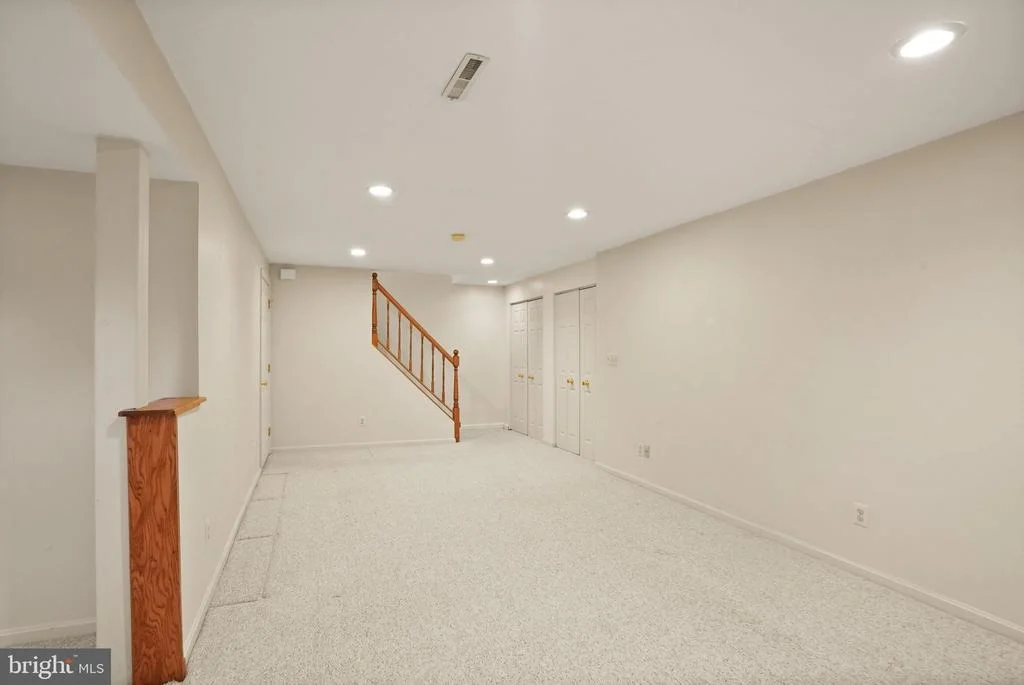Photo of 169 APPLEGATE DRIVE