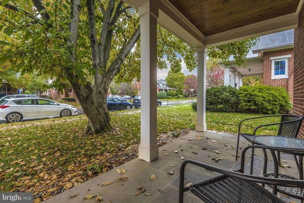 Photo of 404 MAGNOLIA AVENUE