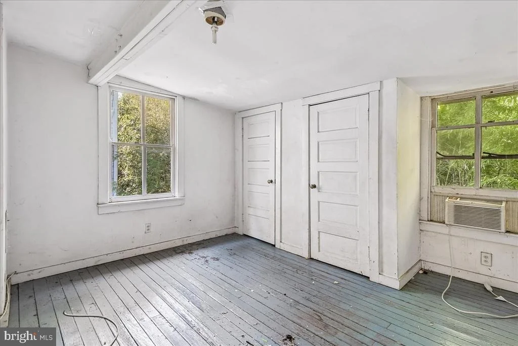 Photo of 8472 FREDERICK ROAD