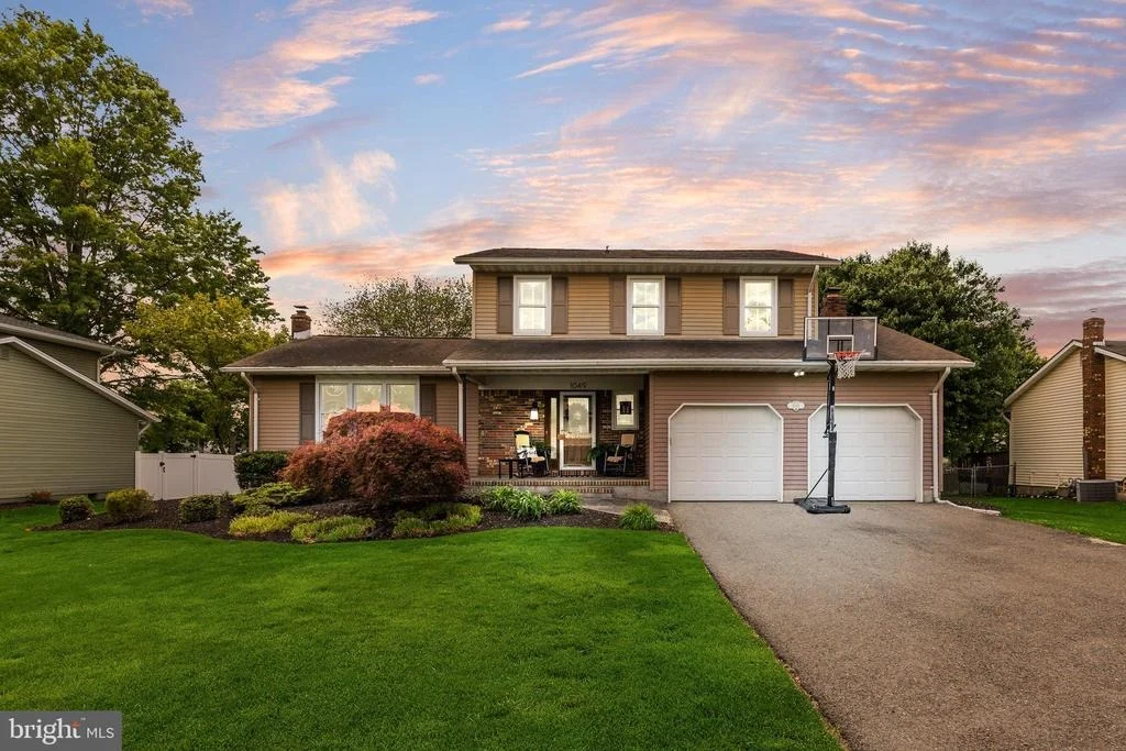 Photo of 1049 ESTATES BOULEVARD