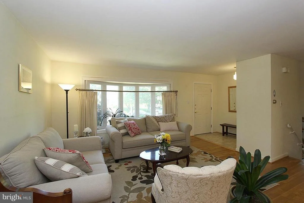 Photo of 1110 CHISWELL LANE
