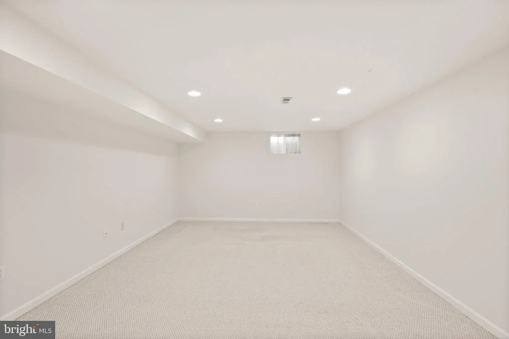 Photo of 8906 TAILCOAT COURT