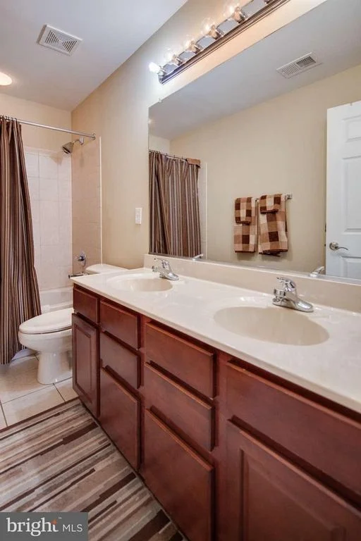 Photo of 5926 FAIRLEE ROAD