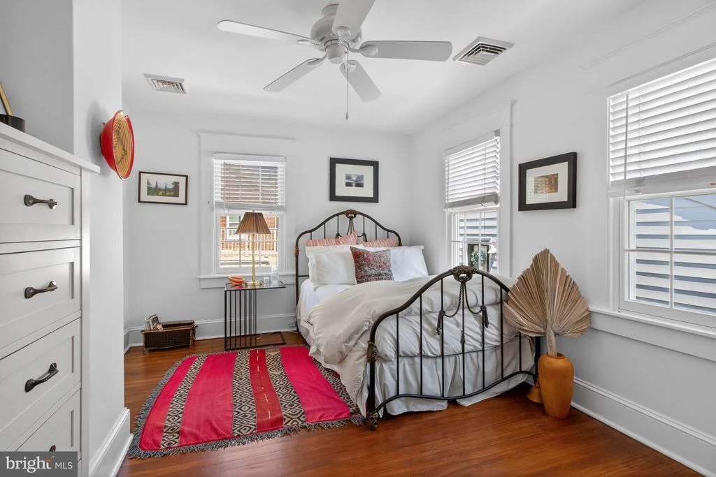 Photo of 829 SAVANNAH ROAD