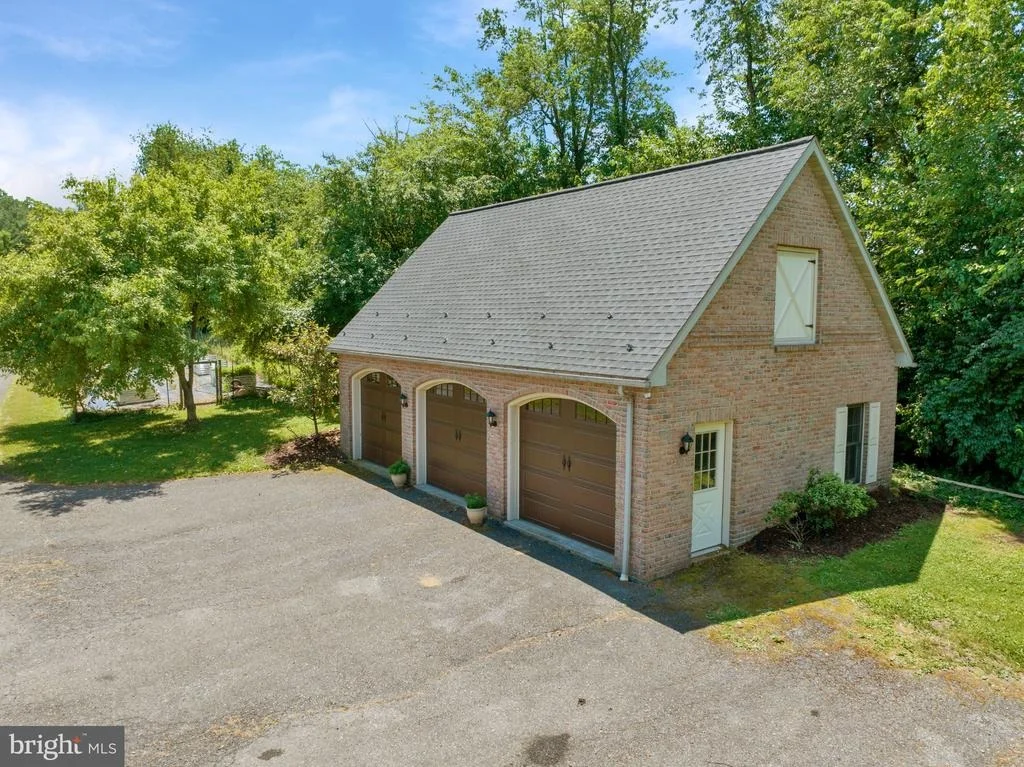 Photo of 161 HECKMAN ROAD