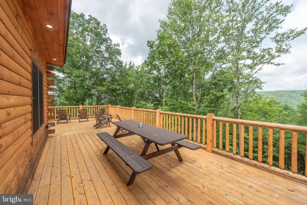 Photo of 828 N CAMP RD