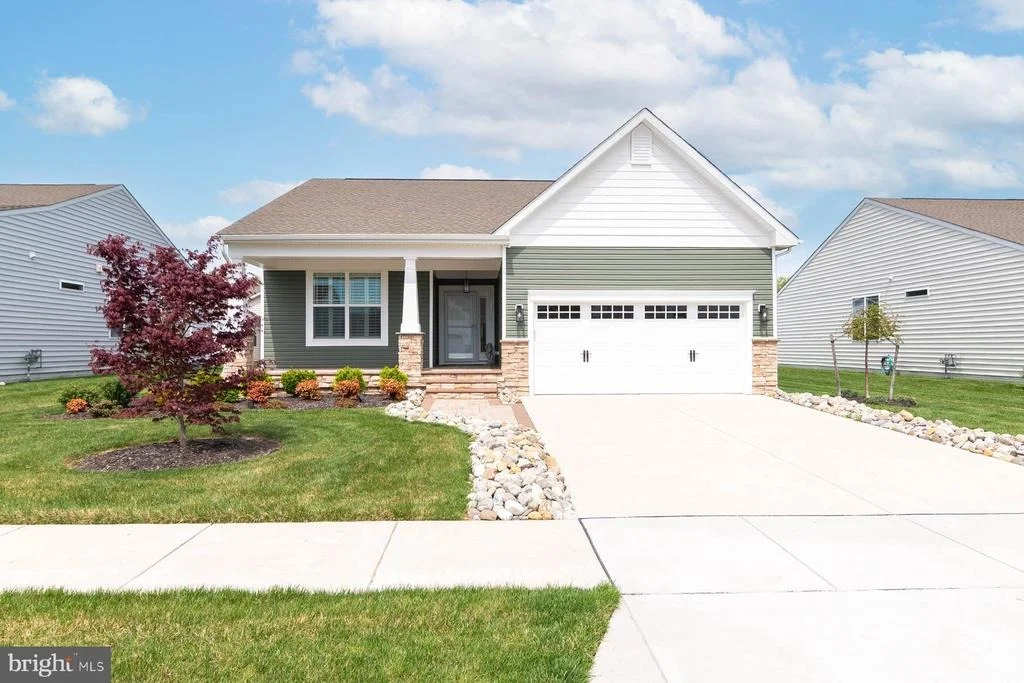 Photo of 25087 TREEVIEW LANE