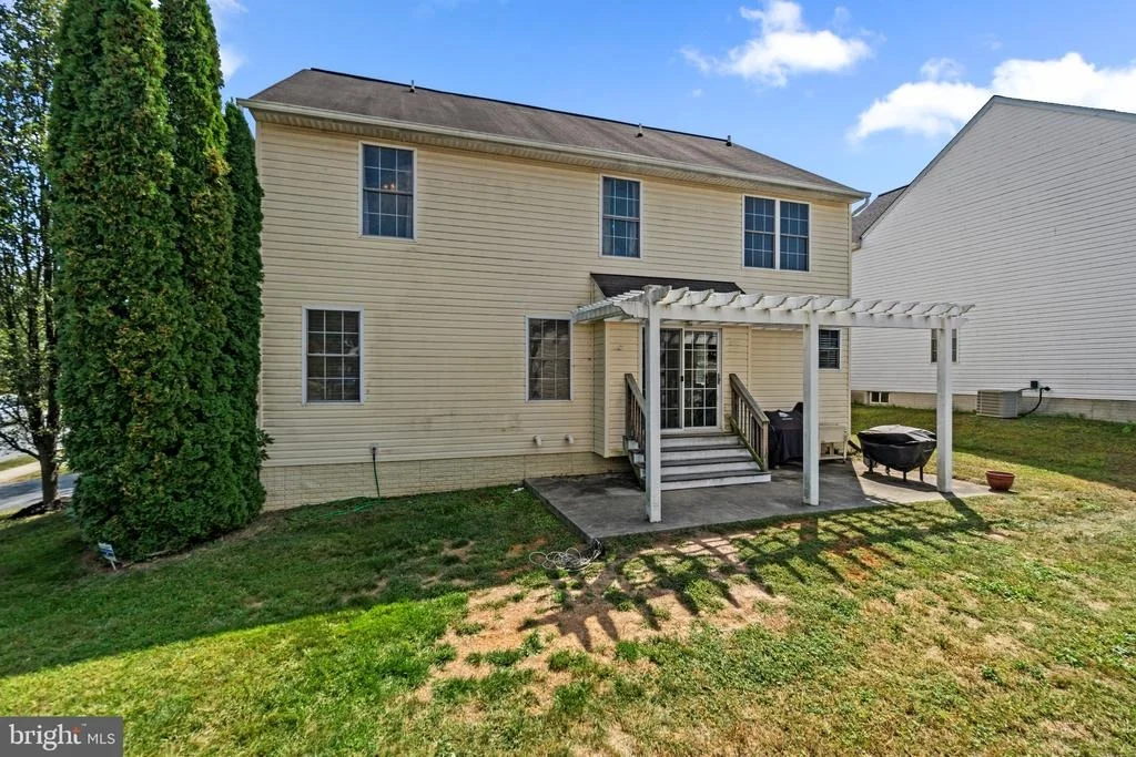 Photo of 814 WELLESLEY COURT