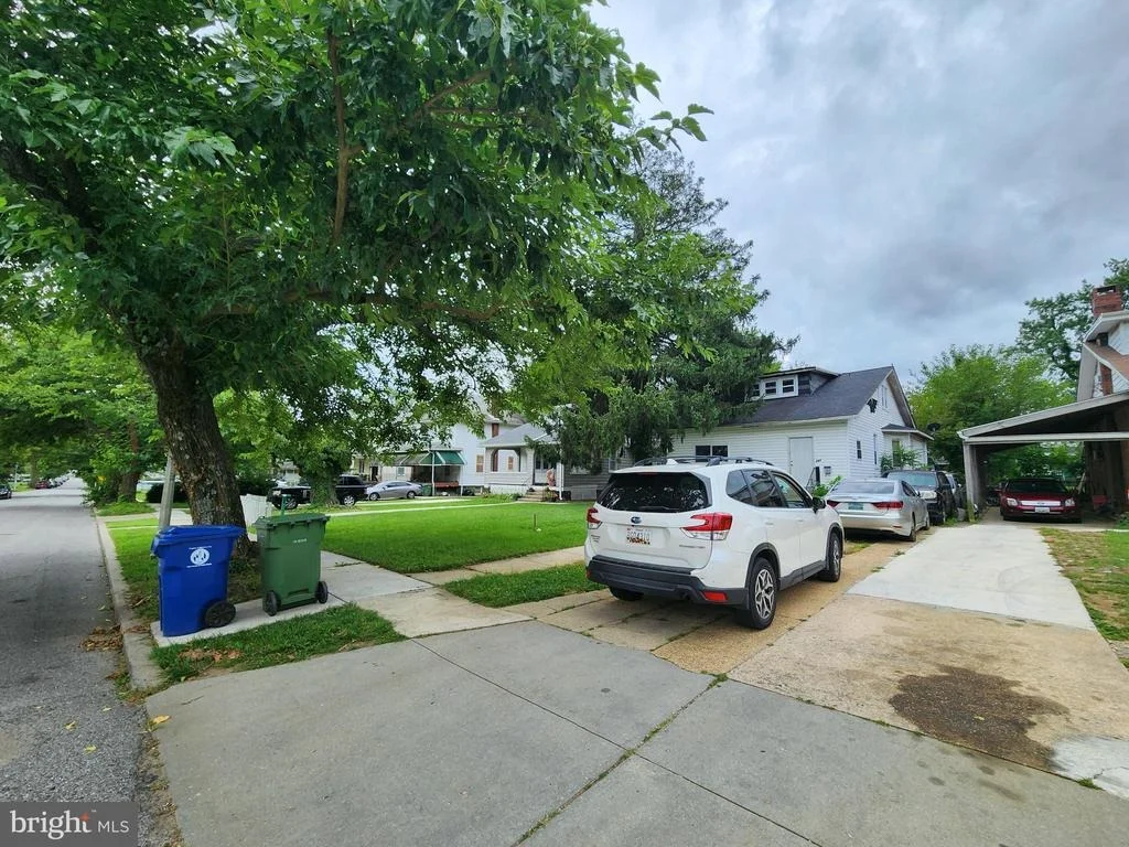 Photo of 3811 SEQUOIA AVENUE