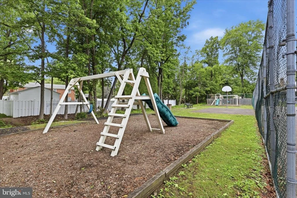Photo of 10501 BEECHWOOD DRIVE