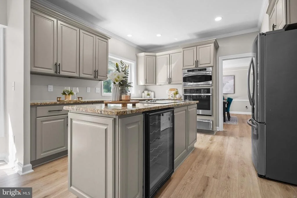 Photo of 9425 FLOWERDEN LANE