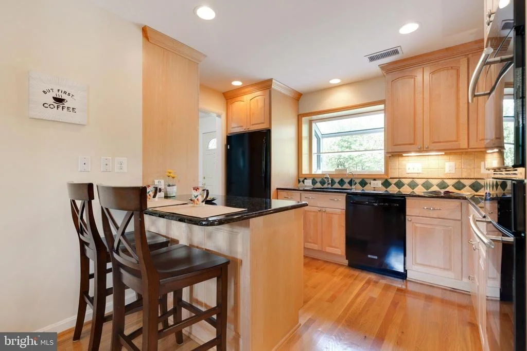 Photo of 10125 GLENMERE ROAD