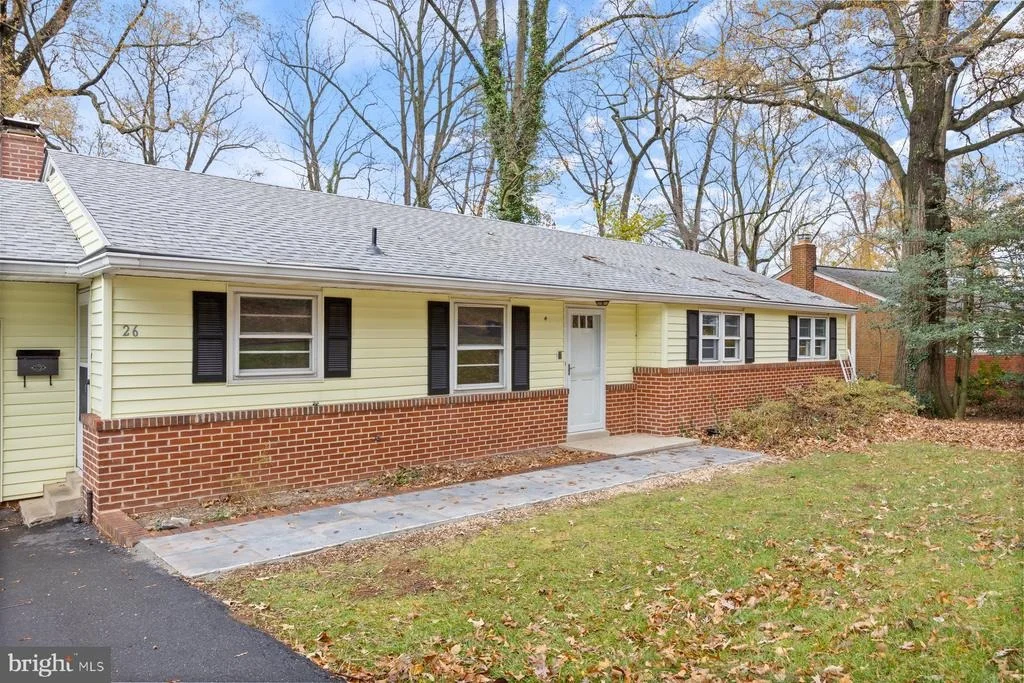 Photo of 26 LAKESIDE DRIVE