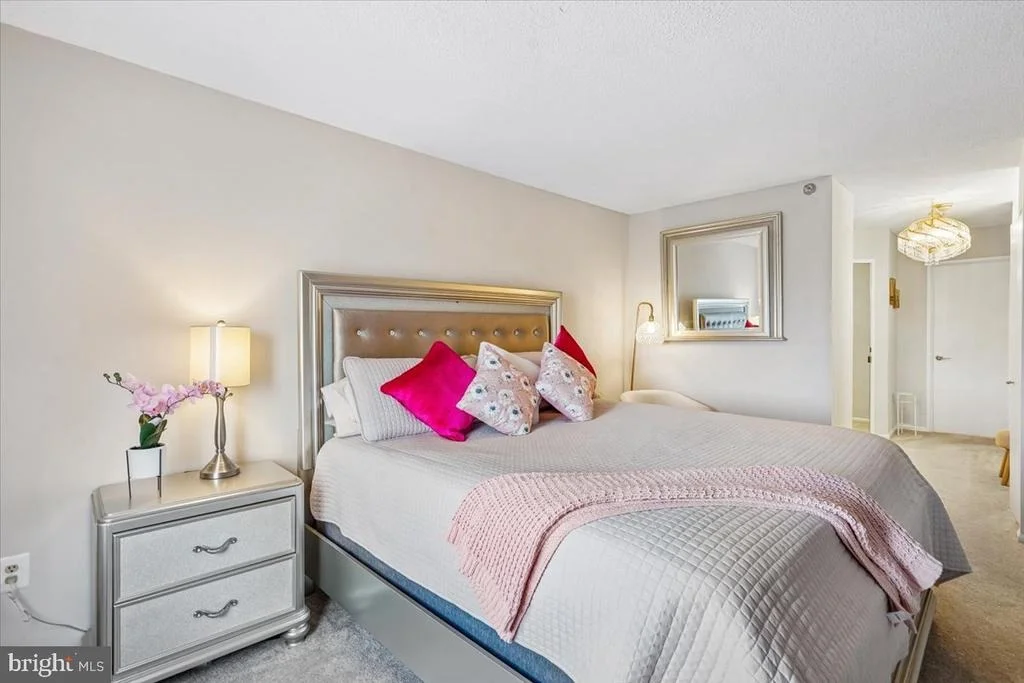 Photo of Unit 1 at 15101 INTERLACHEN DRIVE
