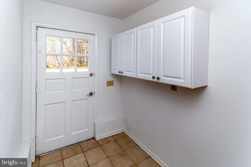 Photo of 6 JEFFREY LANE