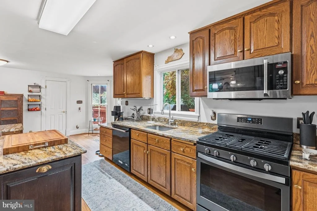 Photo of 1105 MONTGOMERY STREET
