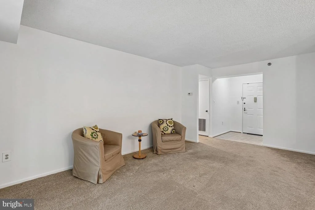 Photo of Unit 4702 at 15100 INTERLACHEN DRIVE