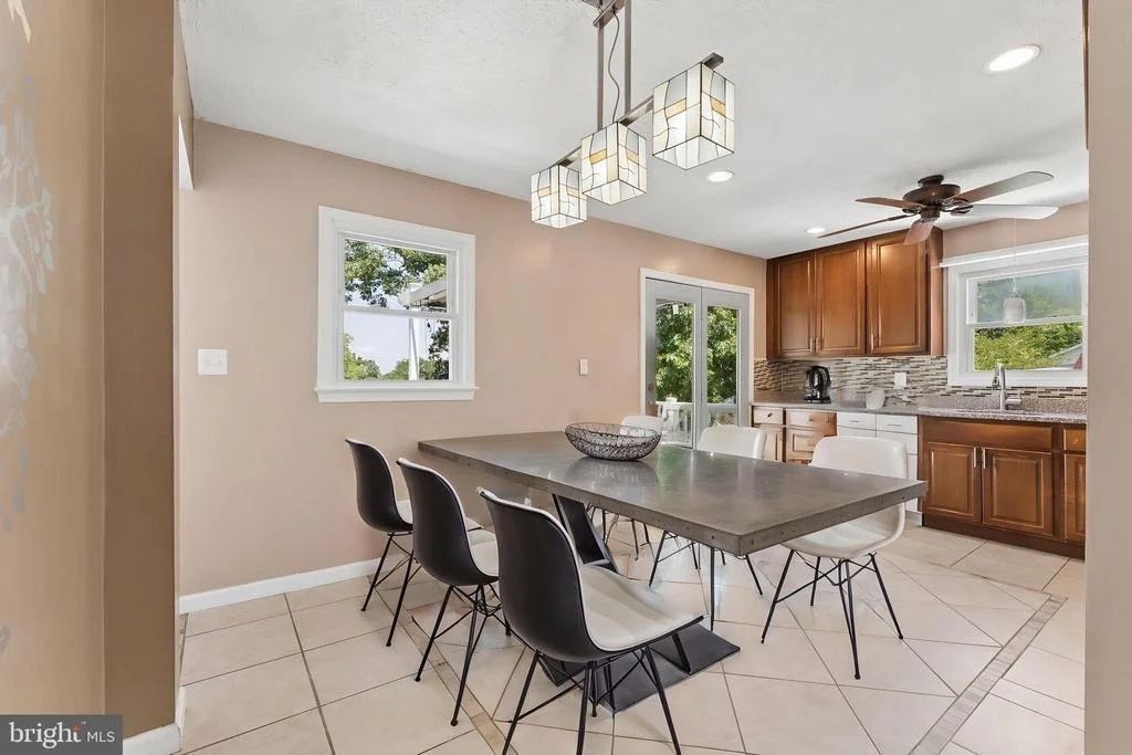 Photo of 8816 SAUNDERS LANE