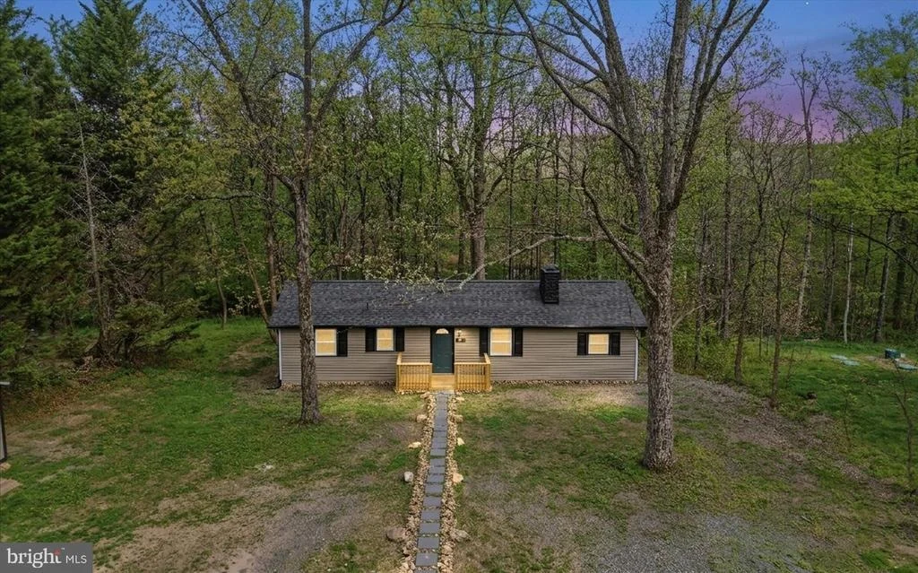 Photo of 105 BUCKSKIN TRAIL
