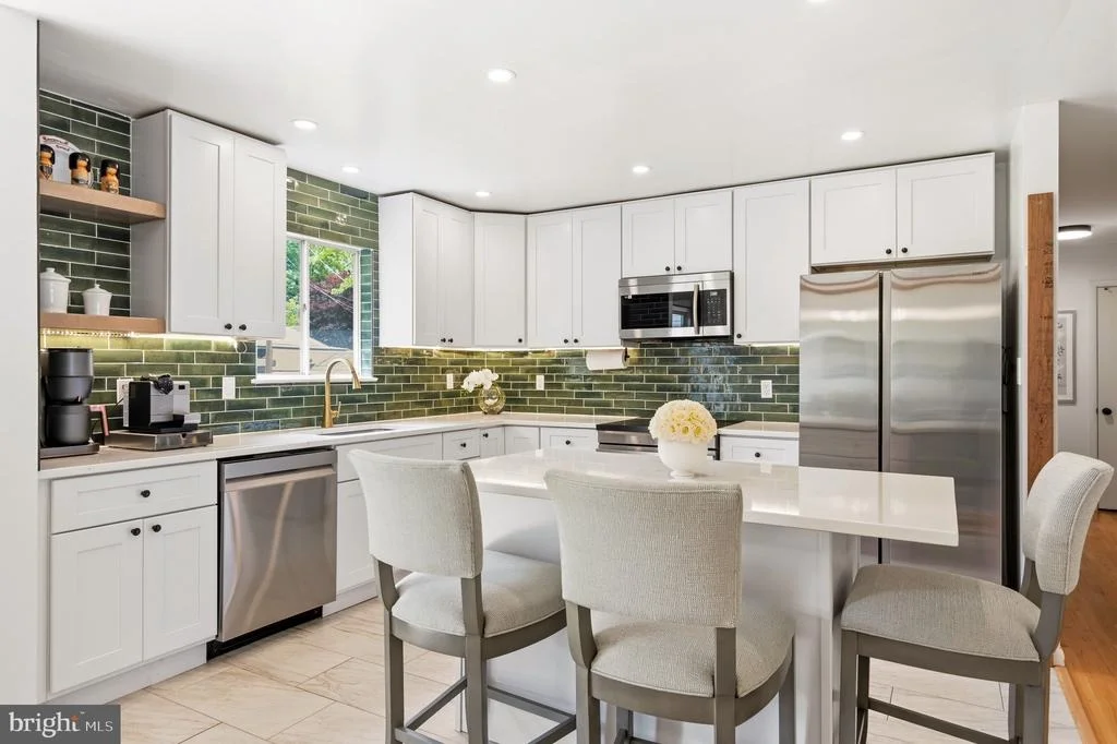 Photo of 524 MAPLE RIDGE LANE