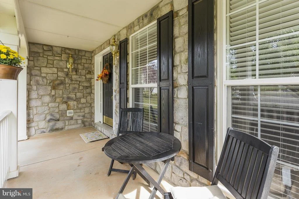 Photo of 619 PINEVIEW COURT