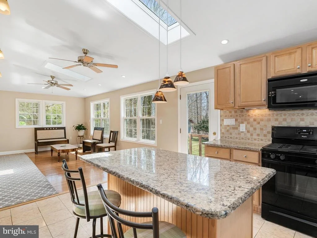 Photo of 2339 DECKMAN LANE