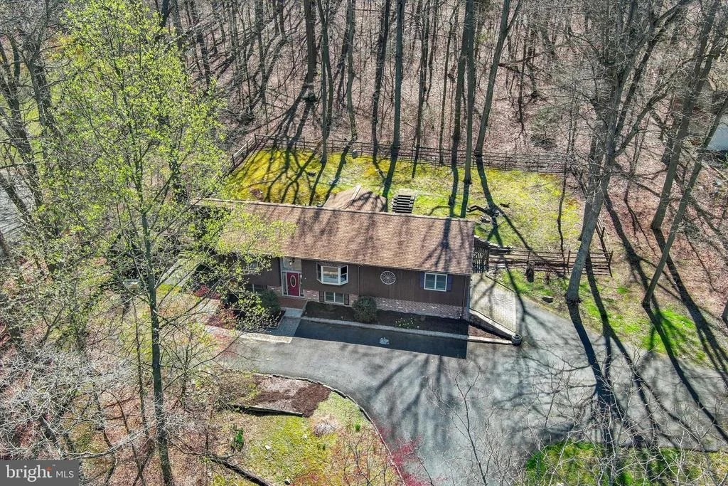 Photo of 5451 GLEN ARM ROAD