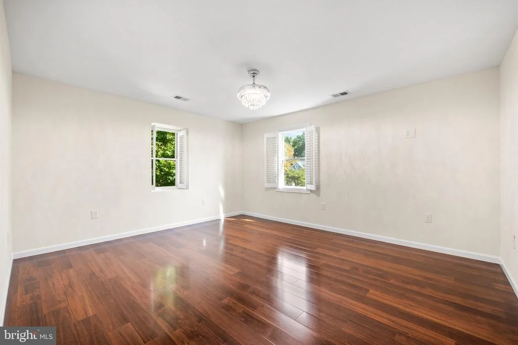Photo of 406 LEIGHTON AVENUE