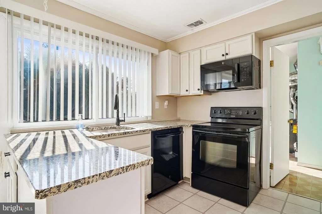 Photo of 16005 PENNANT LANE