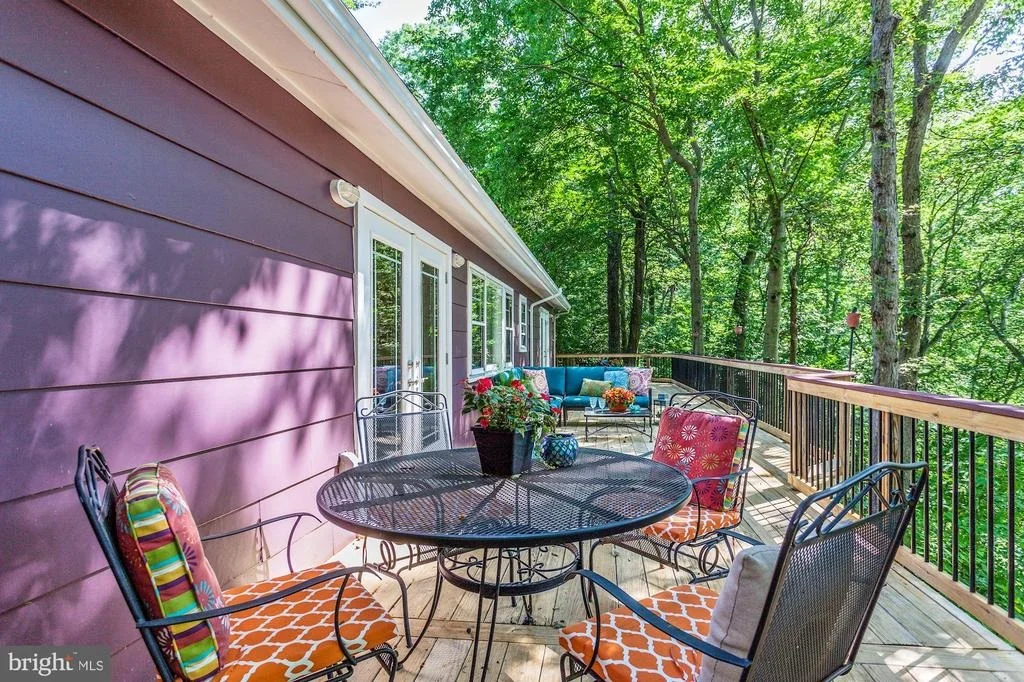 Photo of 7104 HADLOW COURT