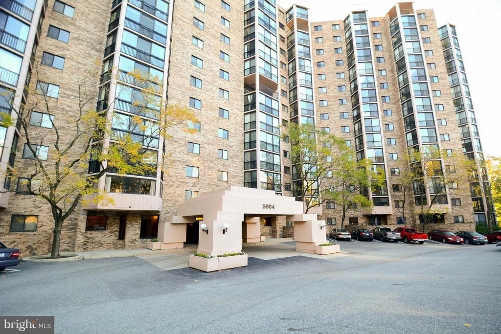 Photo of Unit 1002 at 5904 MOUNT EAGLE DRIVE